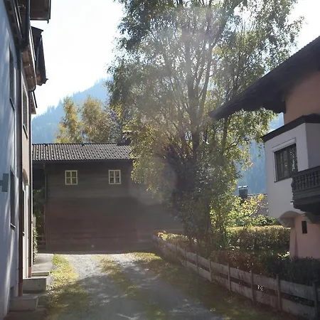 Gabriele * Brixen im Thale